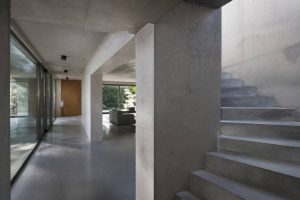 Béton brute : usages, avantages et conseils pour votre maison