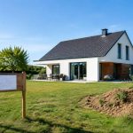 Acheter un terrain et construire : les étapes clés pour réussir son projet de maison neuve
